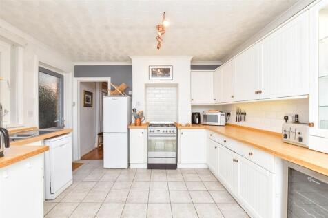 Kitchen /Breakfast Room