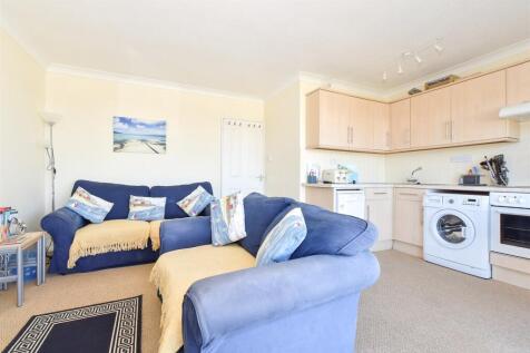 Kitchen/ Living Room