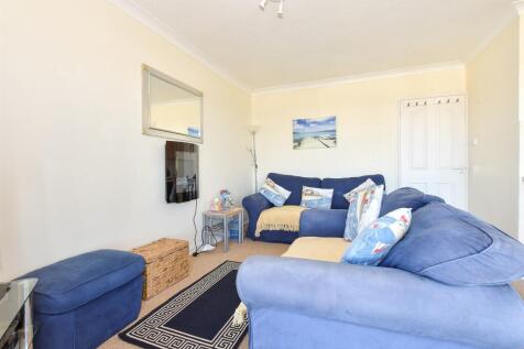 Kitchen/ Living Room