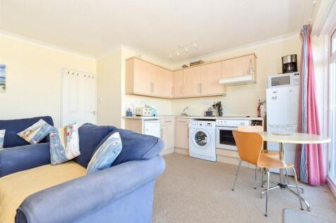 Kitchen/ Living Room