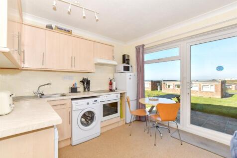 Kitchen/ Living Room