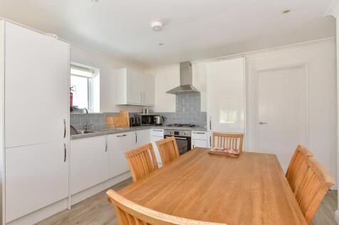 Kitchen/ Living Room