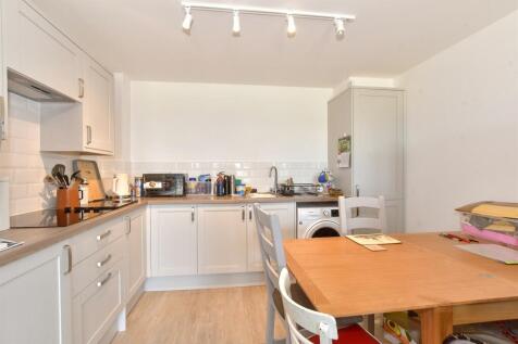 Kitchen/ Living Room