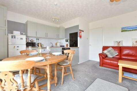 Kitchen/ Living Room