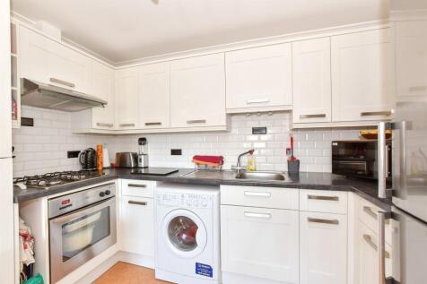 Kitchen/ Living Room