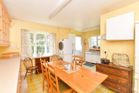 Kitchen/ Breakfast Room
