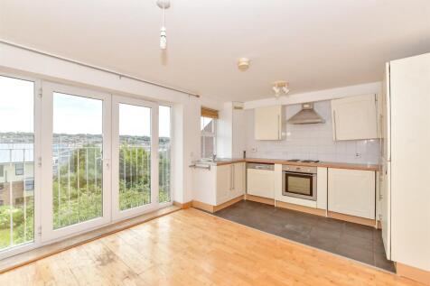 Lounge/Kitchen