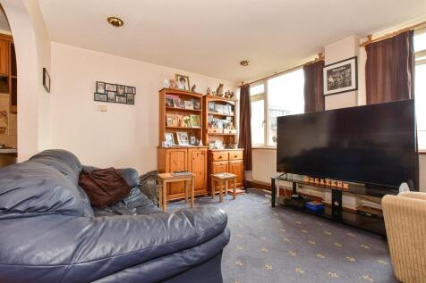 Kitchen/ Living Room