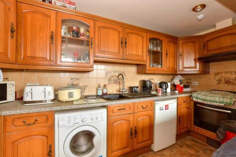 Kitchen/ Living Room