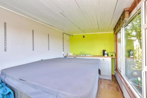 Workshop/Outbuildings