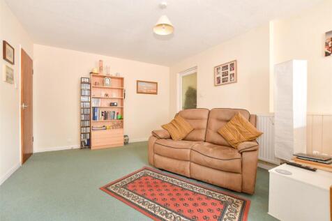 Kitchen/ Living Room