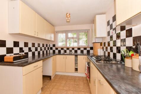 Kitchen/ Dining Room
