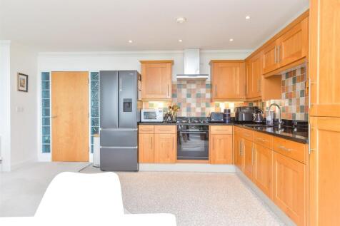 Kitchen/ Living Room