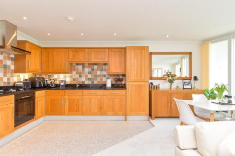 Kitchen/ Living Room