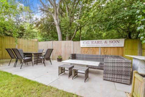 Patio / Decking