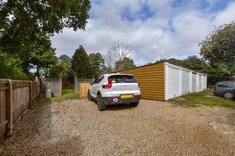 Driveway/Parking