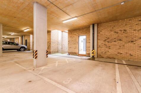 Driveway/Parking