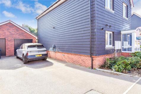 Driveway/Parking
