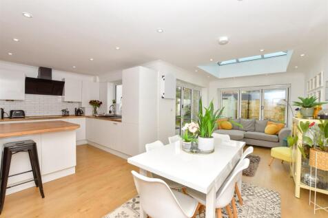 Kitchen/Dining/ Living Area