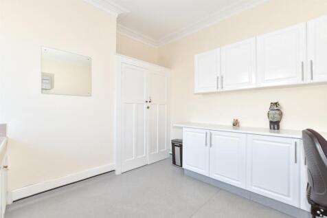 Annexe Bedroom 1