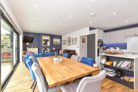 Lolunge/Kitchen/Diner