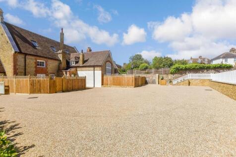 Driveway/Parking