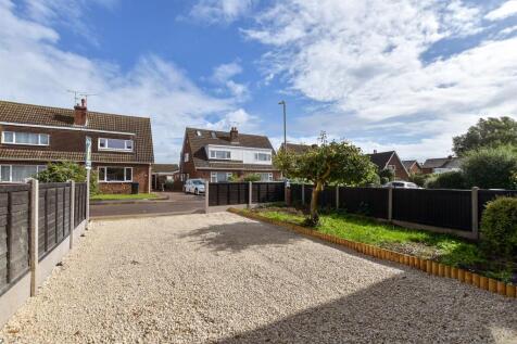 Driveway/Parking