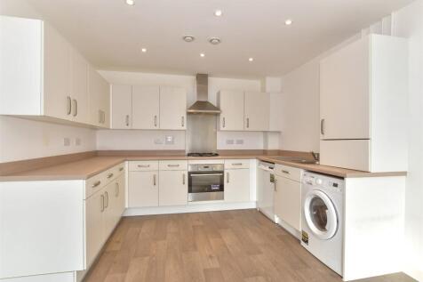 Kitchen/Living Area