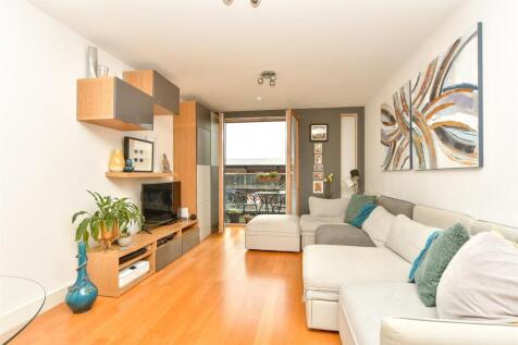 Kitchen/ Living Area