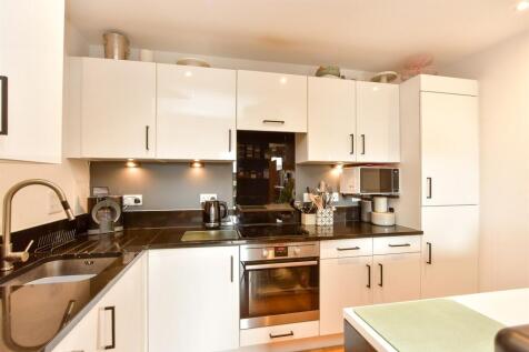 Kitchen/ Living Area