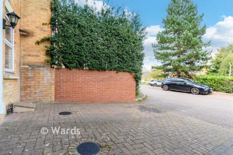 Driveway/Parking