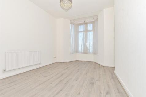 Kitchen/ Living Room