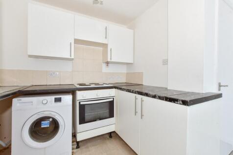 Kitchen/ Living Room