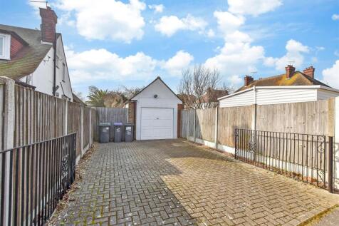Driveway/Parking
