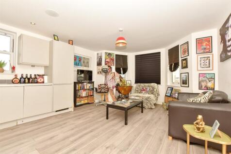 Kitchen/Lounge