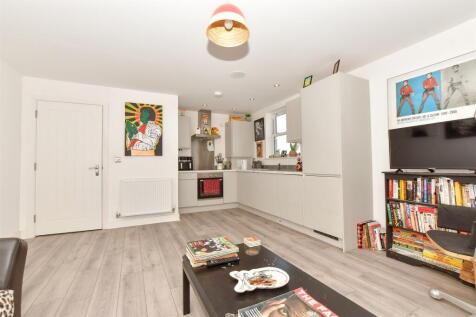 Kitchen/Lounge