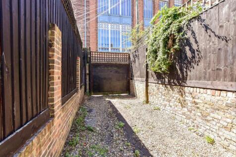 Driveway/Parking