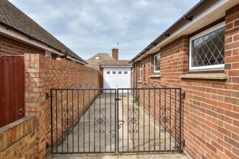 Driveway/Parking
