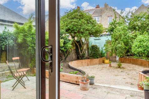 External Lifestyle Photograph