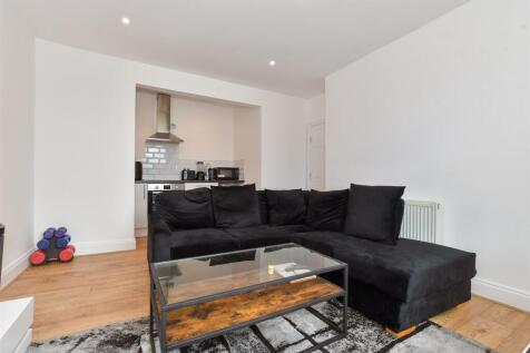 Lounge/Kitchen