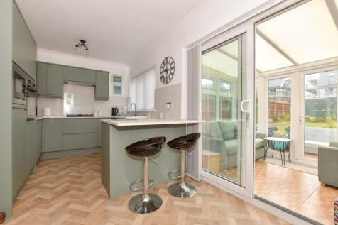 Kitchen/ Breakfast Room