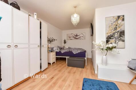 Flat 2 Bedroom