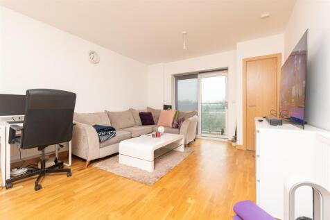 Lounge / Kitchen / Diner