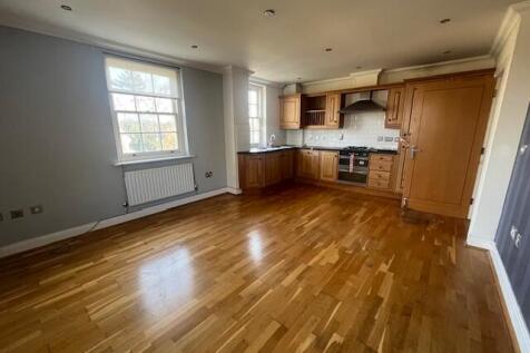 Lounge/Kitchen