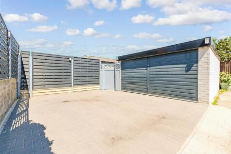 Driveway/Parking