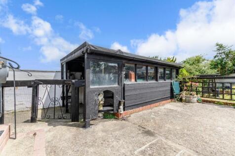Workshop/Outbuildings