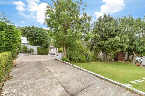 Driveway/Parking