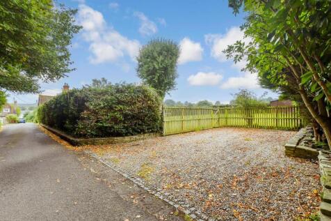 Driveway/Parking