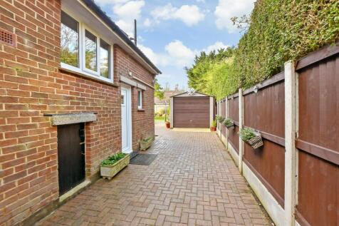Driveway/Parking