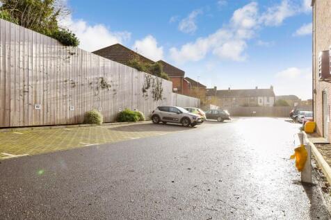 Driveway/Parking